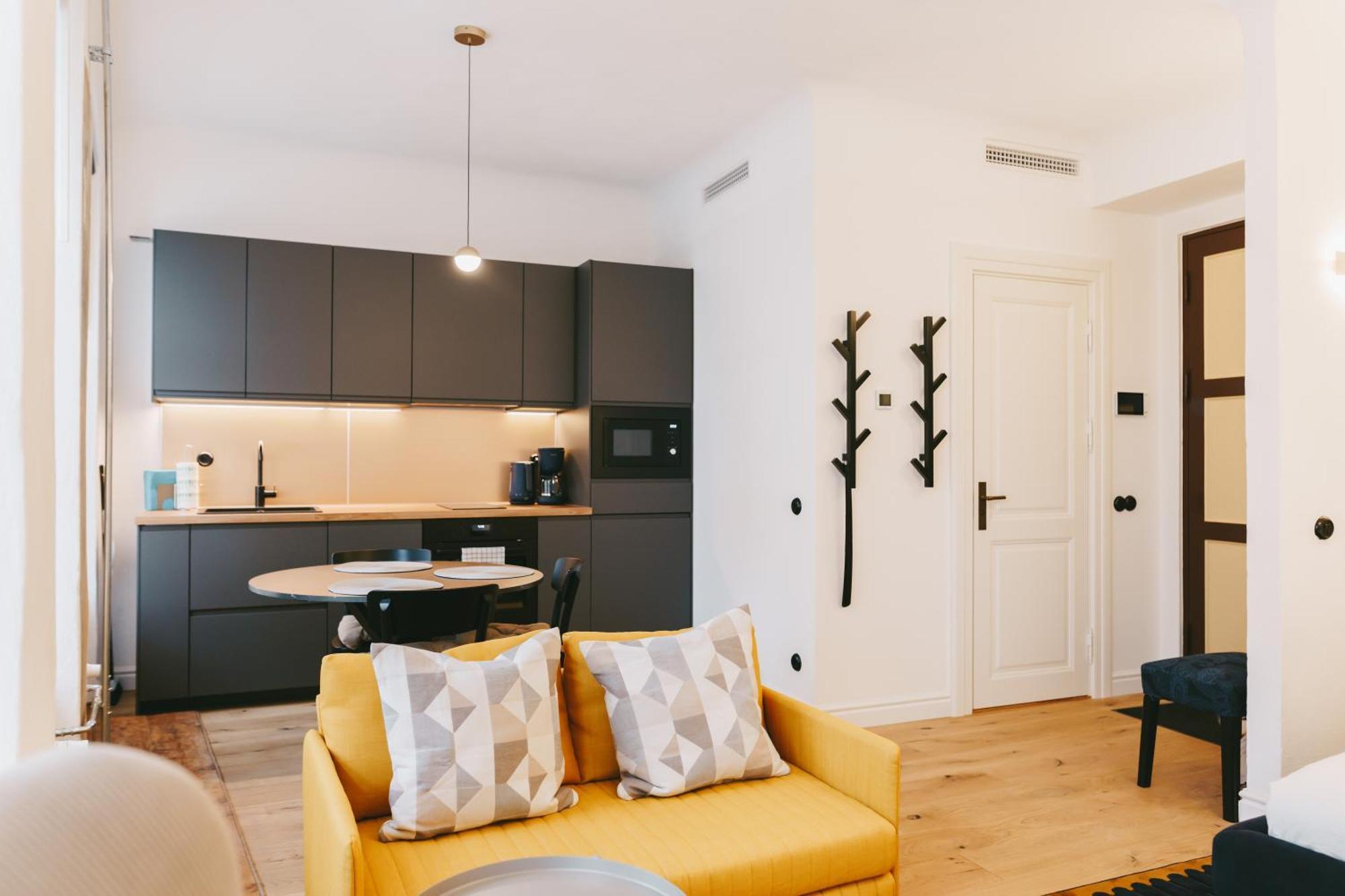 Kullassepa Boutique - Square View * Таллин